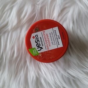 Yesto Tomatoes to Balance Skin Blemish Prone Skin Moisturizer